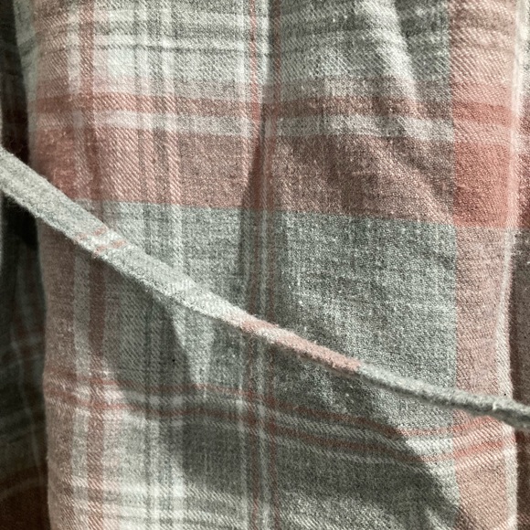 Liz Lange Maternity Size Small Plaid Shirt with Tie - Picture 4 of 4